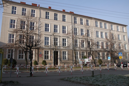 Facultad de Mujeres bajo el nombre del emperador-rey Francisco José I de Austria