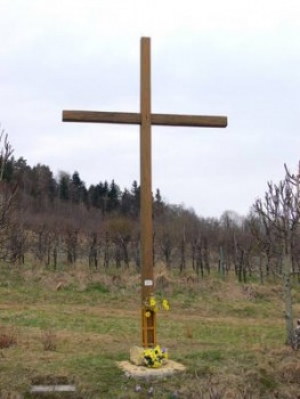Gorzeń Górny pamiątkowy Krzyż 2002 r.