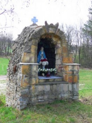 Kapliczka grota Matki Bożej z Lourdes