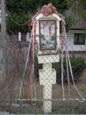 Kapliczka skrzynkowa Matki Bożej Różańcowej ok. 1900/1910